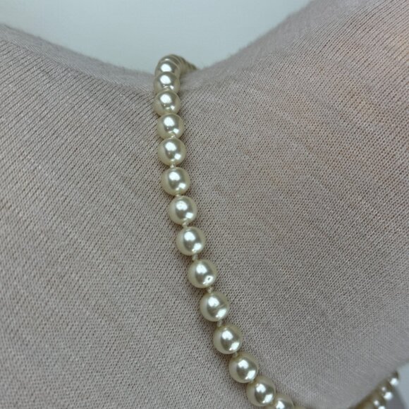 Vintage Faux Pearl Beaded Necklace Knotted 18" - Picture 3 of 8